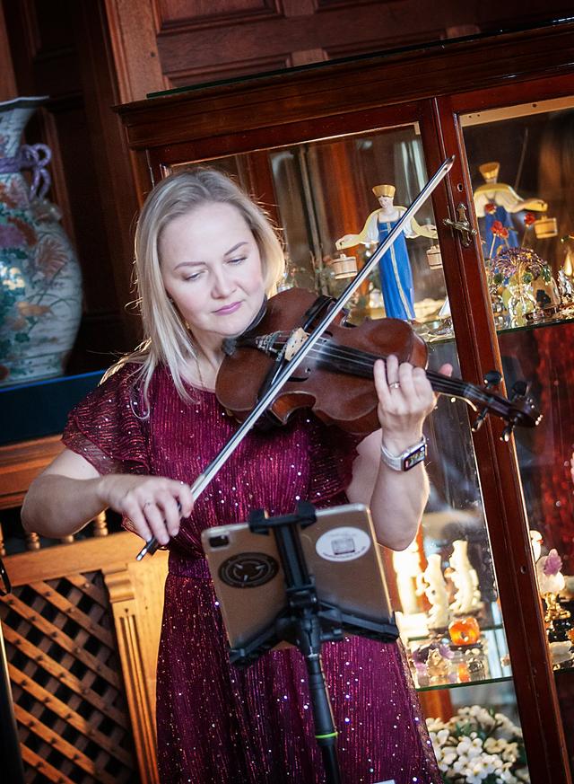 Nadia Violin - 2