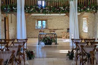 The Kingscote Barn - 8