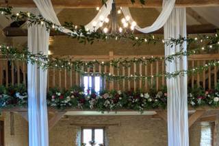 The Kingscote Barn - 9