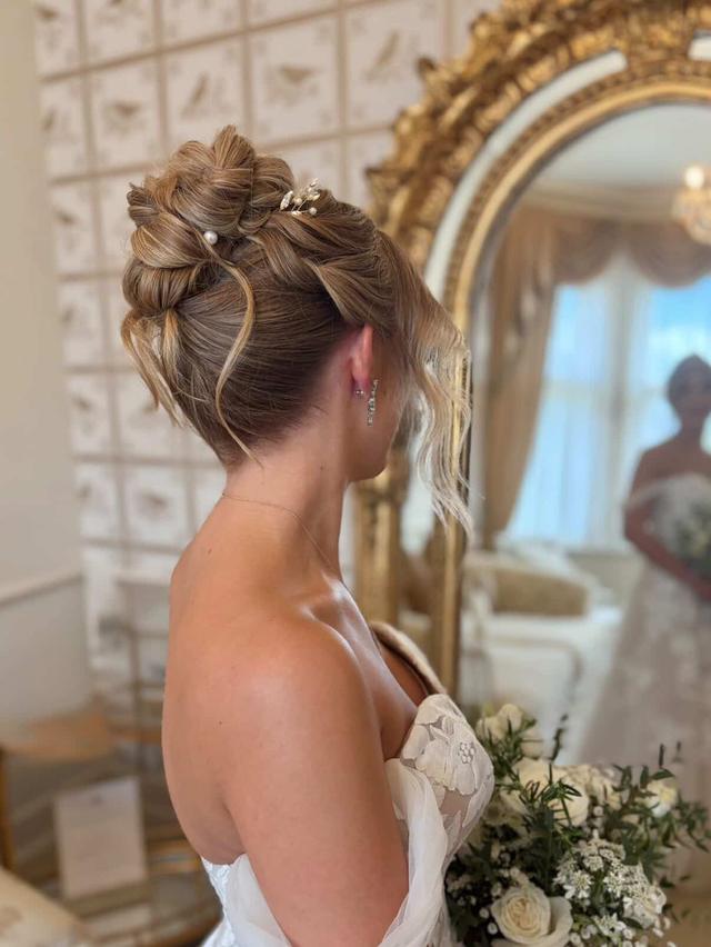 Charlotte Heather Bridal Hair - 4