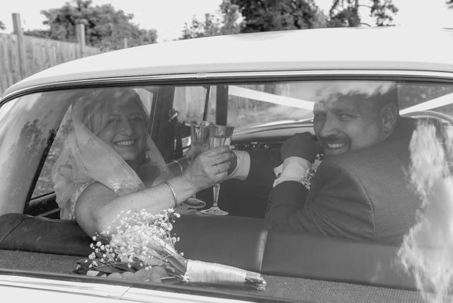 Classic Mercedes-Benz Chauffeuring - 4