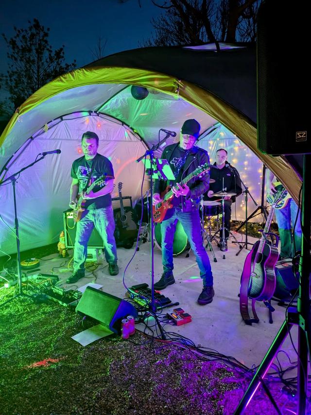 Ash and the Anthems - 2