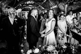 Notley Tythe Barn - 8
