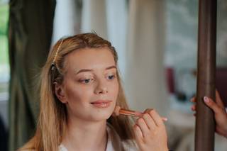Anna Wise Makeup & Beauty - 17