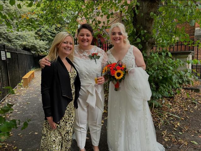 Tracy - Wedding Singer & Band - 1