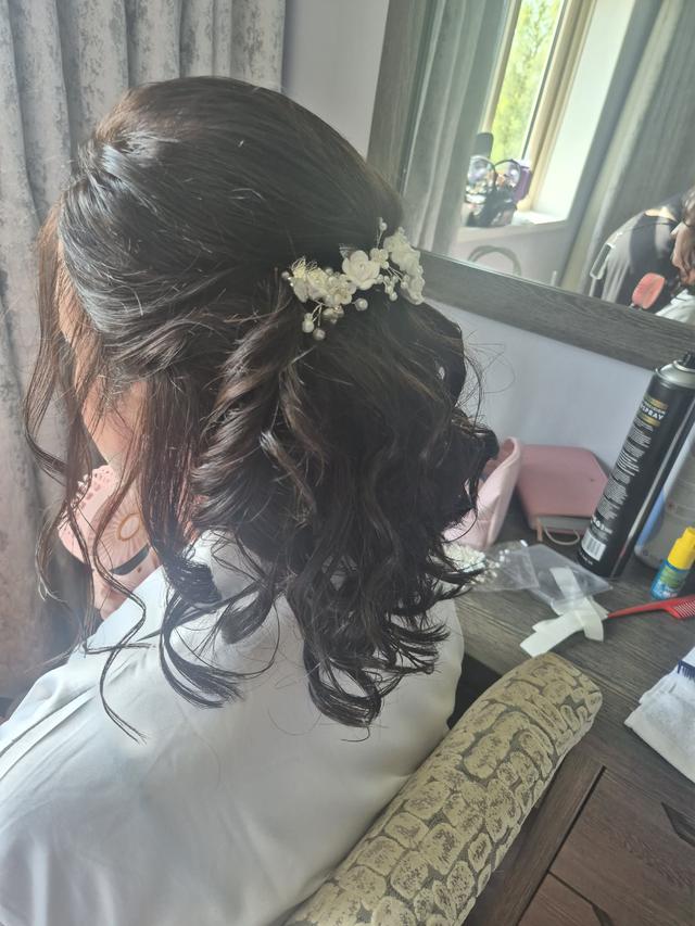 Anna Marie's Heavenly Hair - 1