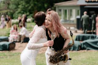 Vicki Watson DJ and Saxophone - 10