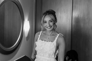 Elligance Hair & Makeup - 5