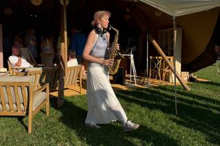 Vicki Watson DJ and Saxophone - 5
