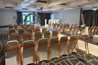 Village Hotel Club Nottingham - 8
