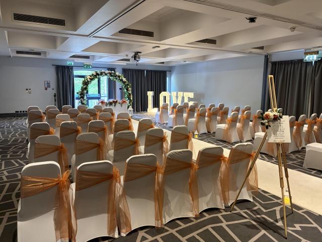 Village Hotel Club Nottingham - 4