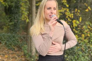 Lauren Austin - Wedding Singer - 1