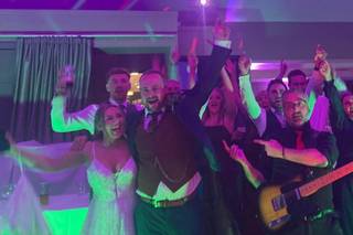 Hard to Handle wedding band + DJ - 6