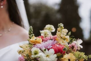 Nova Blooms Florist - 9
