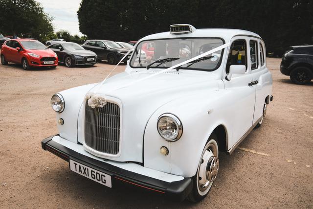 iDoTaxi Wedding Cars & Taxis - 2