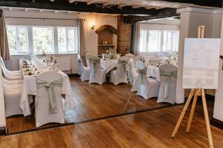 Bert’s Rooms & Events Venue (Formerly The Black Horse Inn) - 10