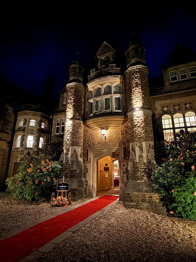 Hartsfield Manor - 2