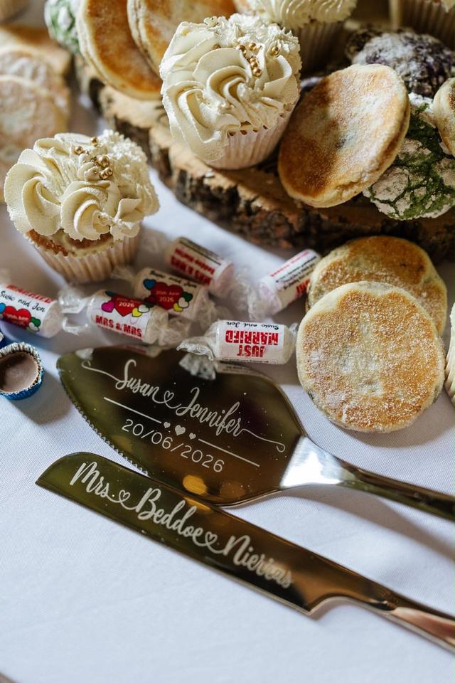 Higgins Bespoke Cakes - 1
