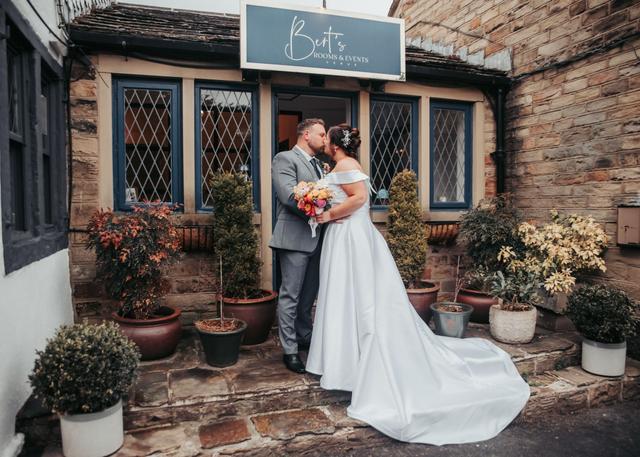 Bert’s Rooms & Events Venue (Formerly The Black Horse Inn) - 1