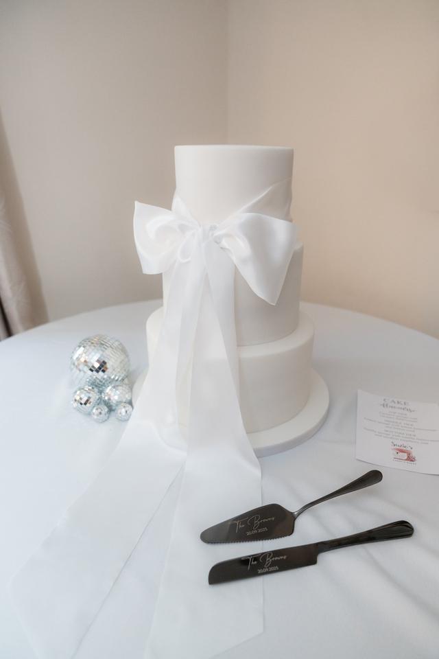 Suzie’s Cakes & Bakes - 1