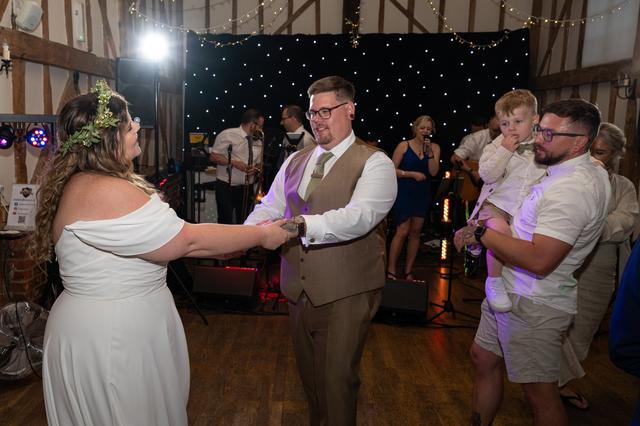Tracy - Wedding Singer & Band - 2
