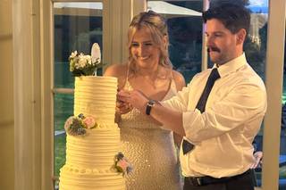 Helen's Cakery - 13