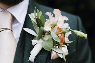 Colonnade Florist - 10