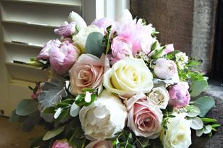 Unique Flowers & Fragrance - 12