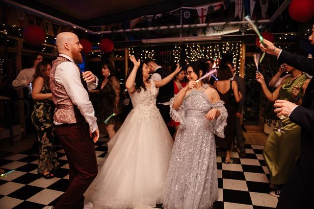 @Makeupsylvie - Pro Hair and Makeup Artist - 1