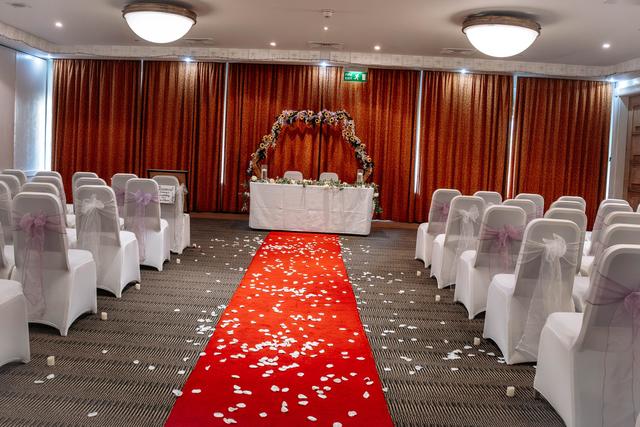 Holiday Inn Leeds - Brighouse - 1