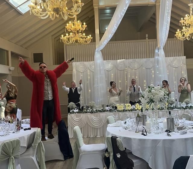 The Ultimate Singing Waiters - 1