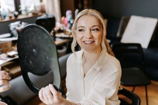 Indulge Beauty Salon - 5