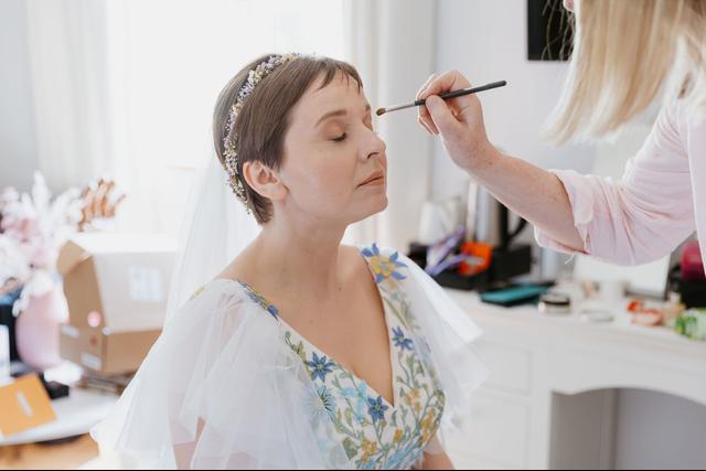 Ali Make-up & Hair - 1