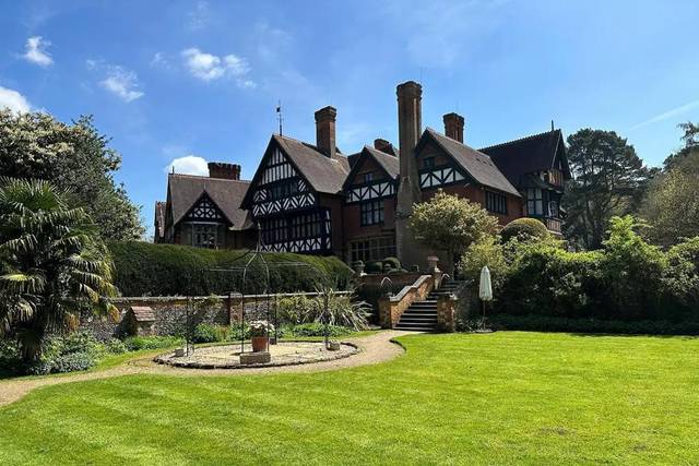Grim's Dyke Hotel 1