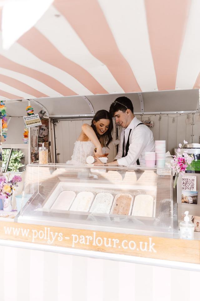 Polly's Vintage Ice Cream Parlour - 3