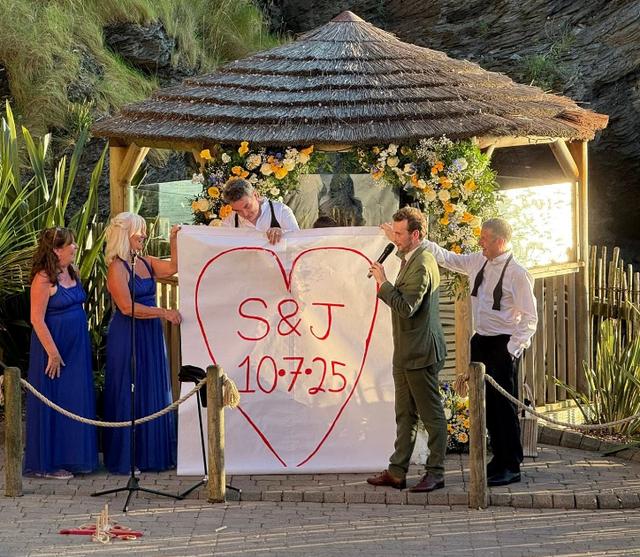 Chris Dodd Magic - 1