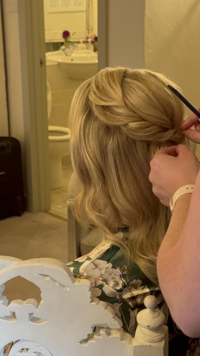 Lorna Vallender Bridal Hair - 4