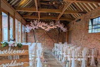 Serenlilly Wedding & Event Hire - 7