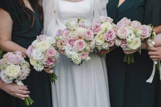 Louises Flower Boutique - 6