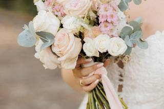 Seasons Flower Studio - 6