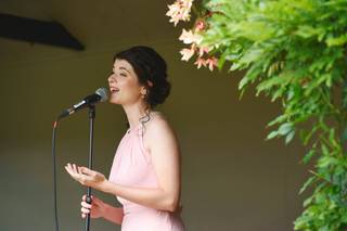 Laura Frances Wedding Singer - 10