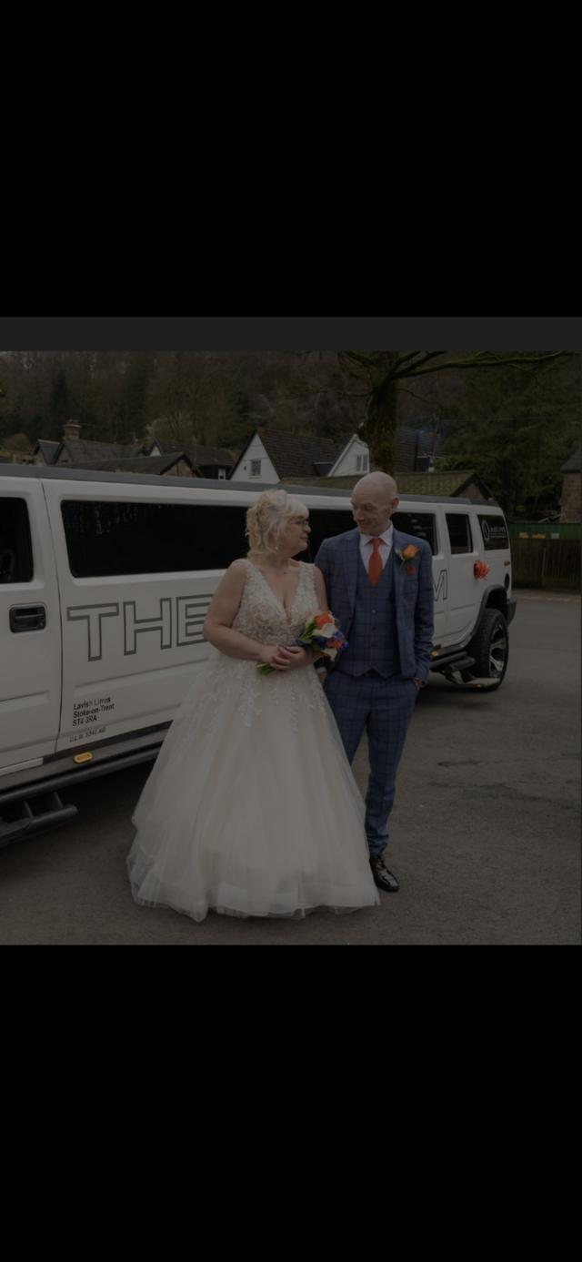 Lavish Limousines & Wedding Cars - 2