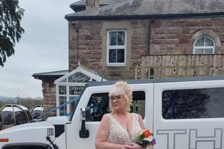 Lavish Limousines & Wedding Cars - 5