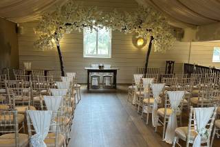 The Essex Barn at the White Hart - 9
