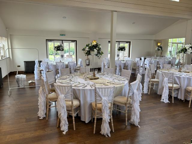 The Essex Barn at the White Hart - 3