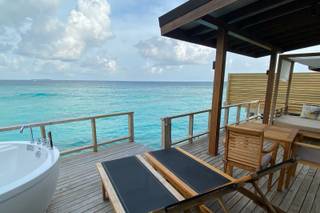 Mantas & Herons - Maldives Specialist - 1
