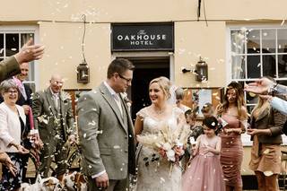 The Oakhouse Hotel - 11