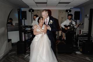 The Pretty Ugly - Pop-Rock & 80s Wedding Trio - 8