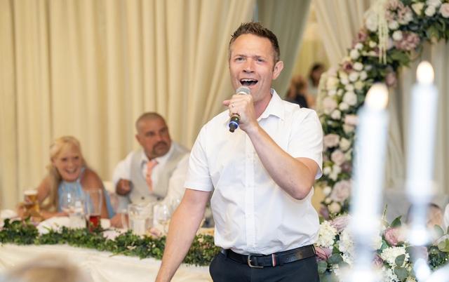 Singing Surprise - Singing Waiters and more! - 3