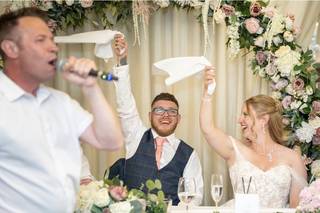 Singing Surprise - Singing Waiters and more! - 7